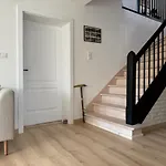 611 N.p.m. Villa