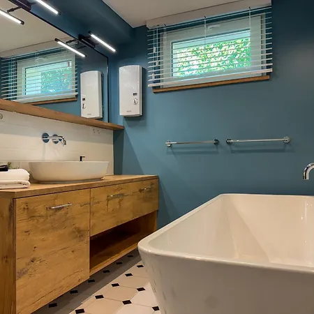 611 N.p.m. * Jagniątków